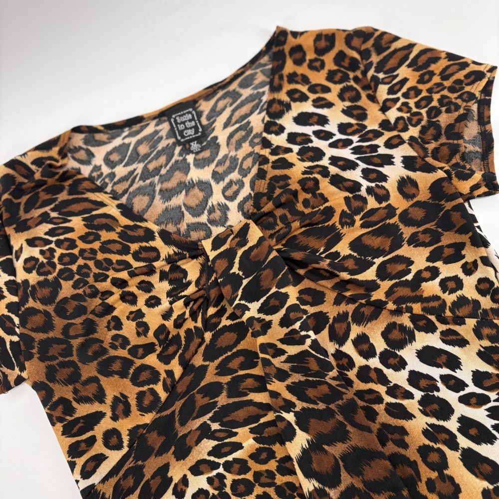 Suzie in the City Womens XL Leopard Print Gathered V Neck Short Slv Liquid Knit
